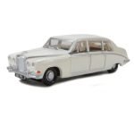 Daimler DS420 limo White Oxford NDS001